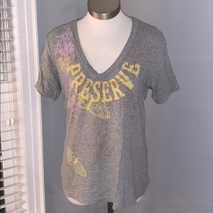 🌻Old Navy Graphic Tee size XL